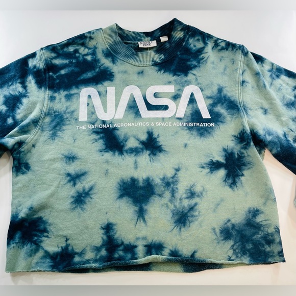MIGTHY FINE TIE DYE NASA CROPPED SWEATER SIZE MEDIUM - Picture 4 of 4
